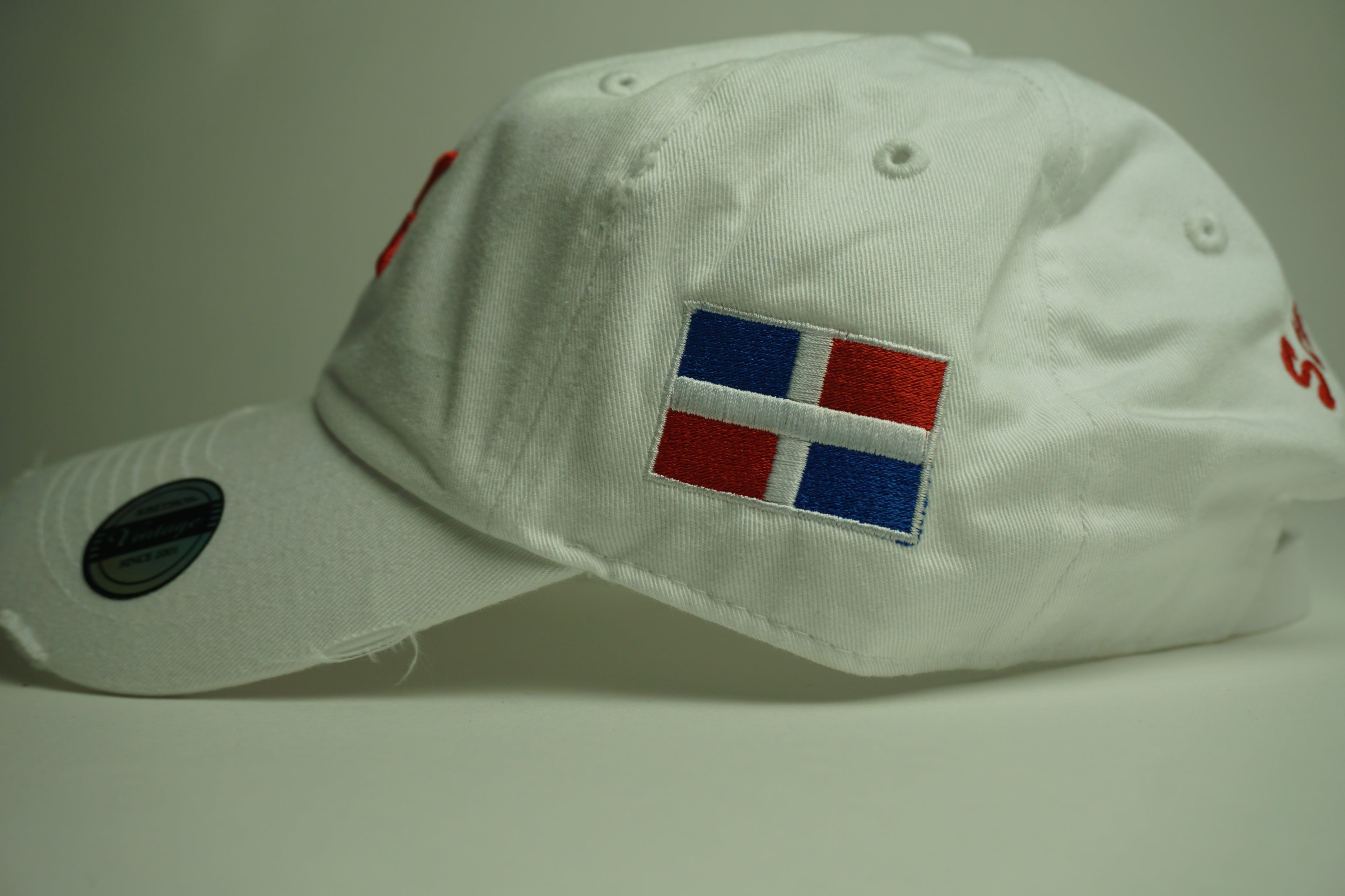 DOMINICAN STAR CAP